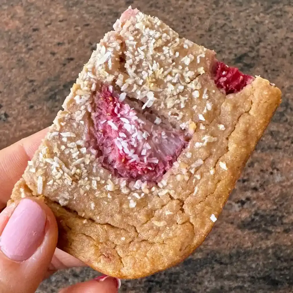 Gesunde Snacks zum Mitnehmen Erdbeer Schnitten